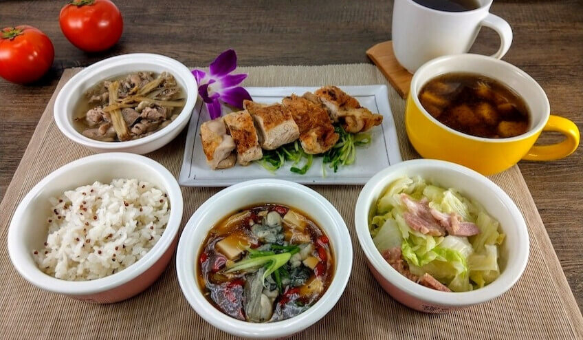 寶媽媽一天三次熱送月子餐